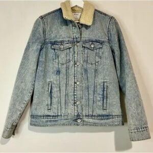 GAP Light Blue Denim Jacket with Cream Sherpa Collar